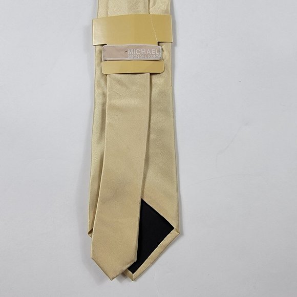 Michael Kors Mens Solid Beige Formal Tie 100% Silk - Picture 5 of 10